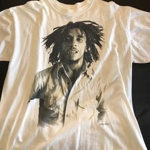 Zion white shirt with Bob Marley. XL.